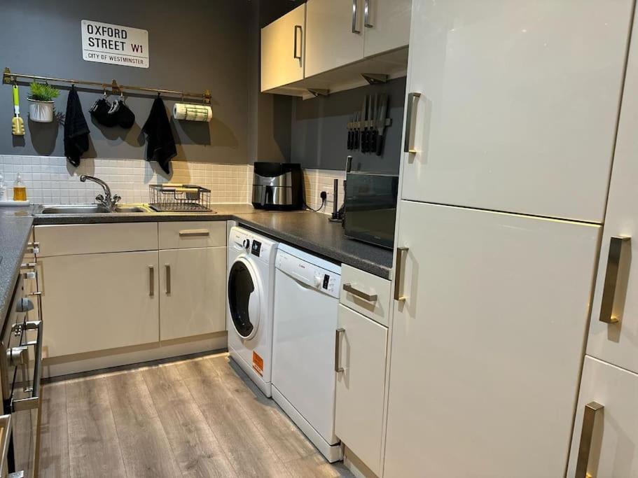 Stunning Luxury Croydon Apartment Gatwick Airport Close Purley Kültér fotó