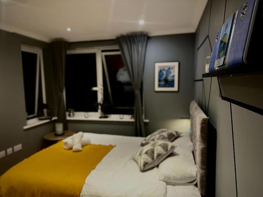Stunning Luxury Croydon Apartment Gatwick Airport Close Purley Kültér fotó